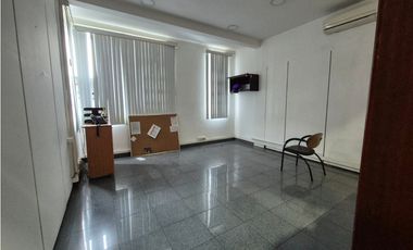 COMPLEJO DE BODEGAS 9.616 m² EN ALQUILER – GUAYAQUIL – VA DAULE