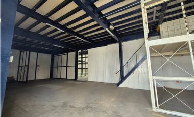 COMPLEJO DE BODEGAS 9.616 m² EN ALQUILER – GUAYAQUIL – VA DAULE