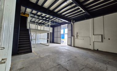 COMPLEJO DE BODEGAS 9.616 m² EN ALQUILER – GUAYAQUIL – VA DAULE