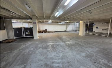 COMPLEJO DE BODEGAS 9.616 m² EN ALQUILER – GUAYAQUIL – VA DAULE