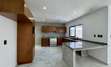 Casa Nueva en Venta Lomas del Dorado