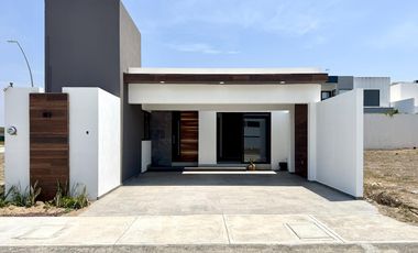 Casa Nueva en Venta Lomas del Dorado