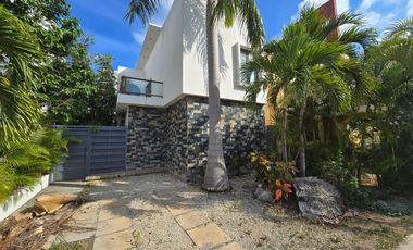 Casa - Residencial Cumbres