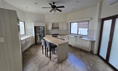 Casa - Residencial Cumbres