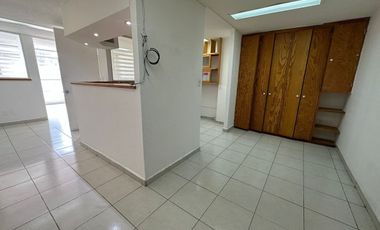 OFICINA EN VENTA A 6 CUADRAS DEL ANGEL DE LA INDEPENDENCIA