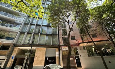 OFICINA EN VENTA A 6 CUADRAS DEL ANGEL DE LA INDEPENDENCIA