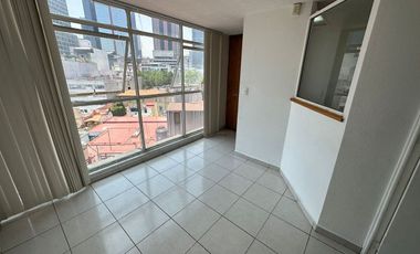 OFICINA EN VENTA A 6 CUADRAS DEL ANGEL DE LA INDEPENDENCIA