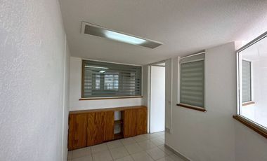 OFICINA EN VENTA A 6 CUADRAS DEL ANGEL DE LA INDEPENDENCIA