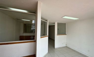 OFICINA EN VENTA A 6 CUADRAS DEL ANGEL DE LA INDEPENDENCIA