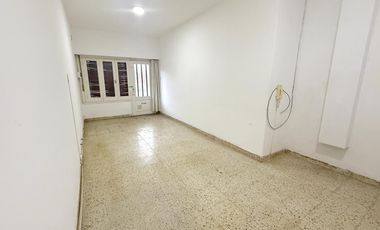 Casa + Oficina en Centro de Venado Tuerto con Potencial de Desarrollo.