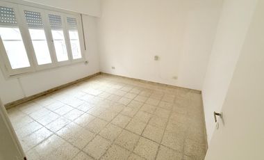 Casa + Oficina en Centro de Venado Tuerto con Potencial de Desarrollo.