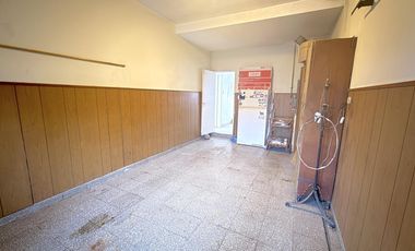 Casa + Oficina en Centro de Venado Tuerto con Potencial de Desarrollo.