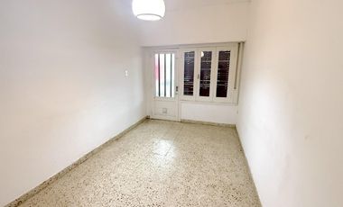 Casa + Oficina en Centro de Venado Tuerto con Potencial de Desarrollo.