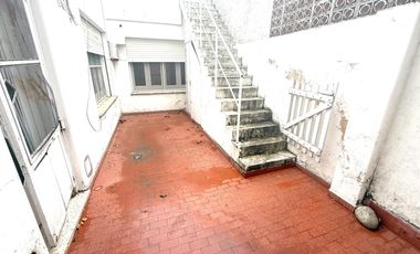Casa + Oficina en Centro de Venado Tuerto con Potencial de Desarrollo.