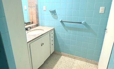 Casa + Oficina en Centro de Venado Tuerto con Potencial de Desarrollo.