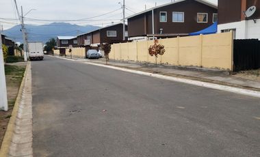 Se arrienda casa pareada Condominio Llanos de La Cruz