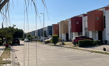 Casa En Renta En Pontevedra, Tlajomulco.
