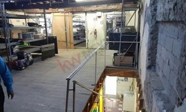 Local en esquina en Renta