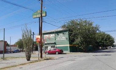 Local en esquina en Renta