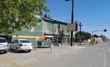 Local en esquina en Renta
