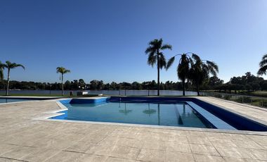 Casa en el Náutico Escobar CC