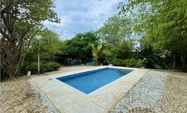 Casa Campestre con piscina en venta en Santa Marta