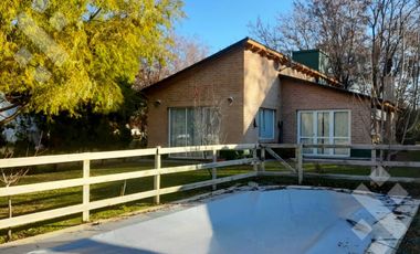 CASA AMOBLADA, EN ALQUILER, ARROYITO COUNTRY CLUB - SENILLOSA, NEUQUÉN