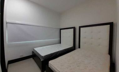 Venta lujosa Casa Poblado Balsos DL 9049400