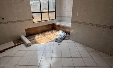 Casa en Venta en Bosques de Lago VBL618