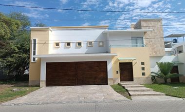 Casa exclusiva de 456 m² en La Riviera, Piura