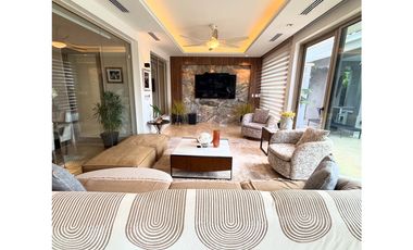 Fairway Estates frente al golf