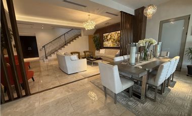 Fairway Estates frente al golf