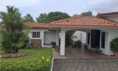 CASA DE PLAYA A LA VENTA EN CORONADO NEGOCIABLE