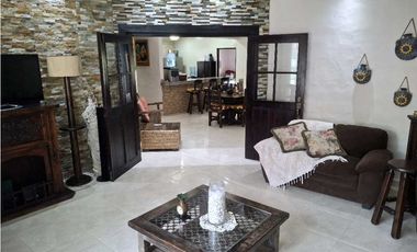 CASA DE PLAYA A LA VENTA EN CORONADO NEGOCIABLE