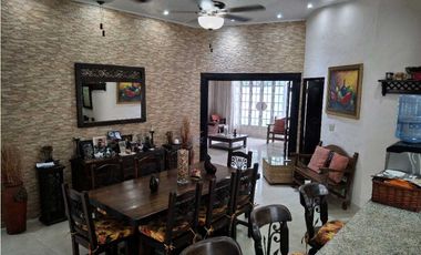 CASA DE PLAYA A LA VENTA EN CORONADO NEGOCIABLE