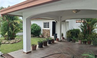 CASA DE PLAYA A LA VENTA EN CORONADO NEGOCIABLE