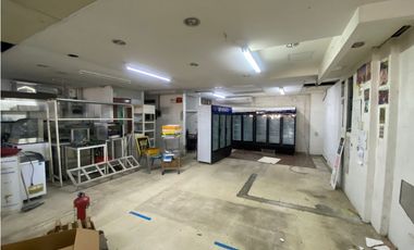 LOCAL COMERCIAL / CERRO VIENTO / 360M / DIVISION / DOS NIVEL / ESQUINA