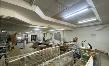 LOCAL COMERCIAL / CERRO VIENTO / 360M / DIVISION / DOS NIVEL / ESQUINA