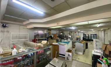 LOCAL COMERCIAL / CERRO VIENTO / 360M / DIVISION / DOS NIVEL / ESQUINA