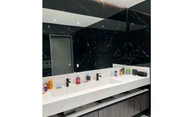 CASA EN COSTA SUR COSTA ESMERALDA 4REC 4,5 B 500M2 DOS NIVELES