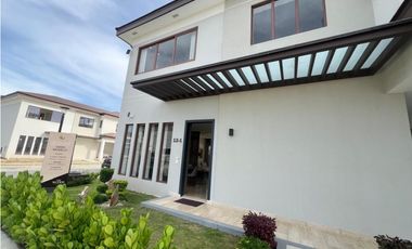 SEA CONFIABLE VENDE HERMOSA CASA EN SANTA MARIA