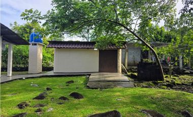 VENDO CASA CON LOTE DE 2225 MTS