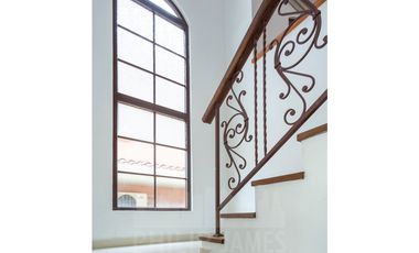 Remate: Venta de Casa Costa Sur, PH El Doral