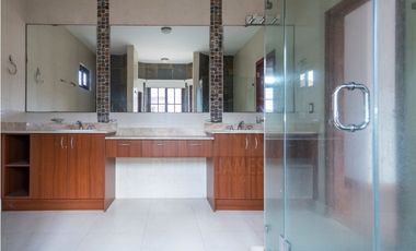 Remate: Venta de Casa Costa Sur, PH El Doral