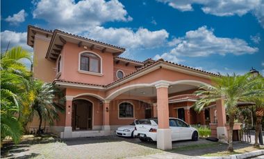 Remate: Venta de Casa Costa Sur, PH El Doral