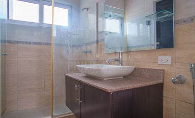 Remate: Venta de Apartamento en el Ingenio, PH Macedonia