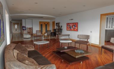 Vendo departamento 4 dormitorios en Quito Tenis 520m2 AH