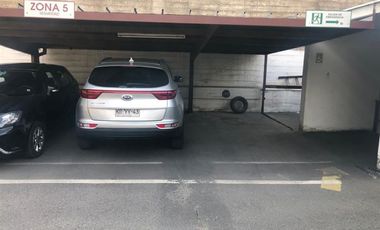 Estacionamiento en Venta en Agustinas
