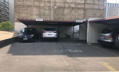 Estacionamiento en Venta en Agustinas