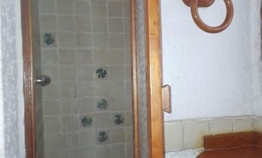 Terreno con 2 cabañas rústicas en Fraccionamiento cerrado en Santa Cecilia Tepetlapa